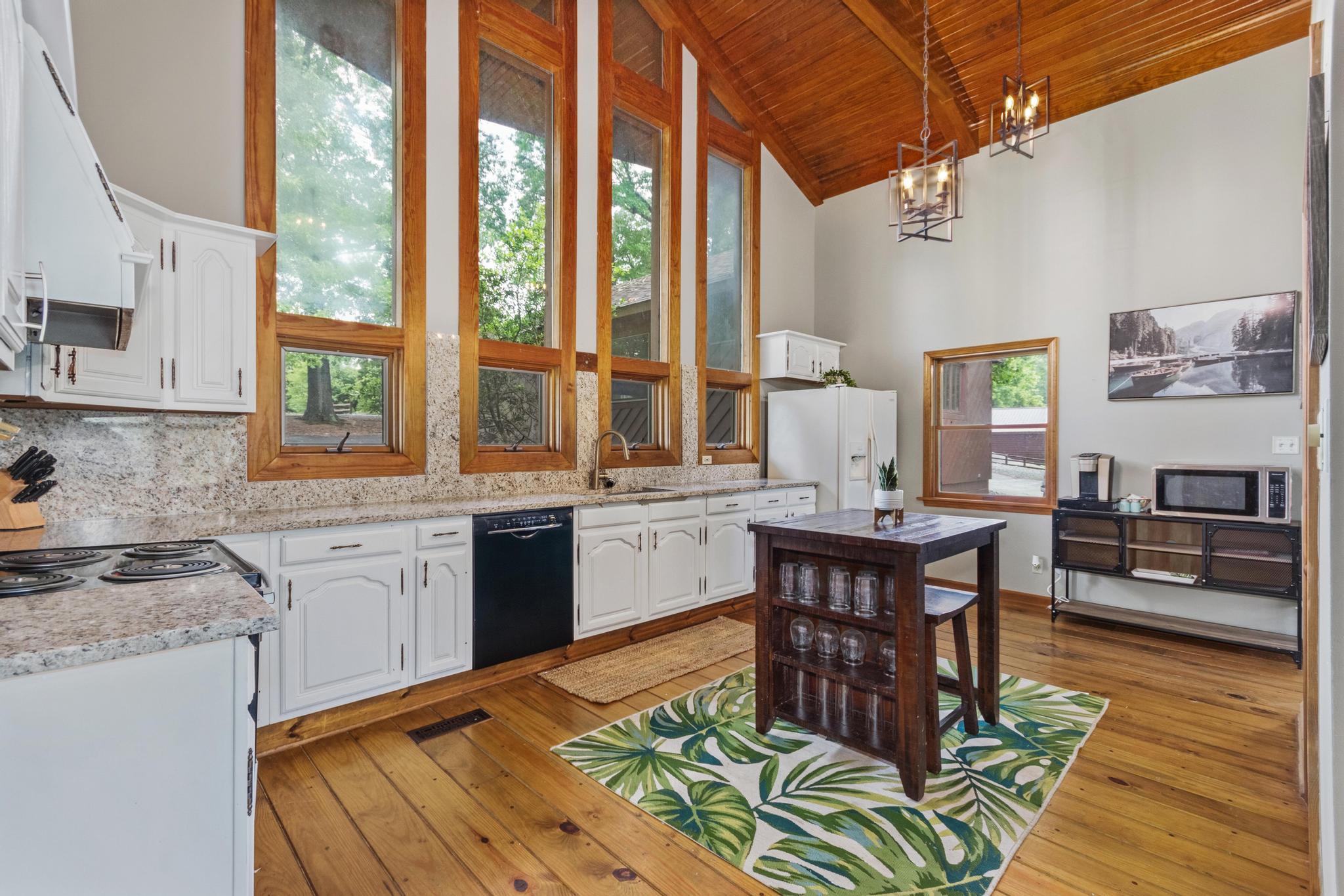119 Laurens Way Property Photo 8