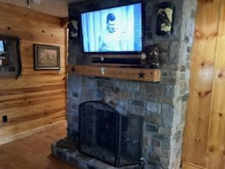 102 Davis Street Property Photo 11