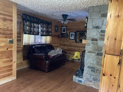 102 Davis Street Property Photo 13