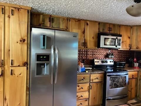 102 Davis Street Property Photo 17