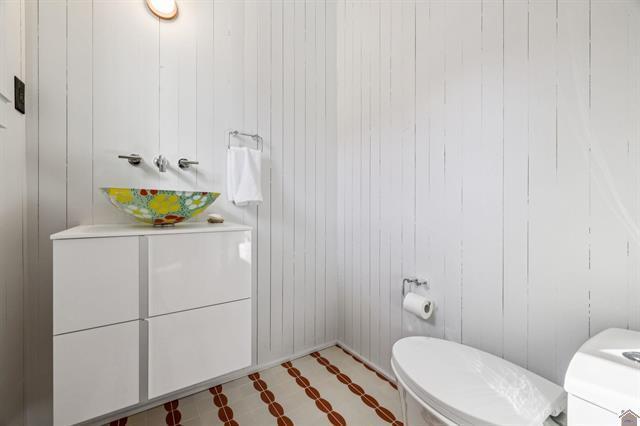 786 Howard Road Property Photo 33