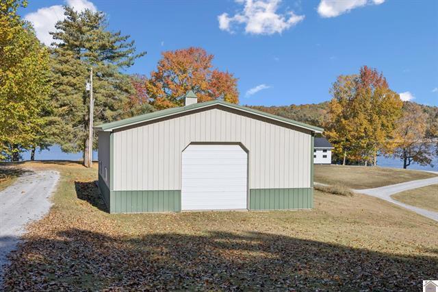 786 Howard Road Property Photo 46