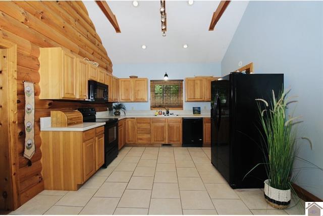 120 Holiday Way Property Photo 12