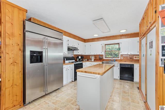 157 Lakeshore Drive Property Photo 9