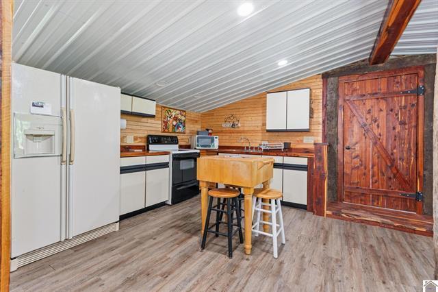 157 Lakeshore Drive Property Photo 40