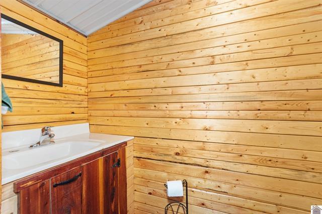 157 Lakeshore Drive Property Photo 44