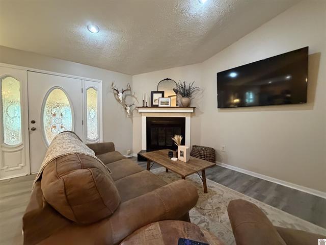 51 Lake Scene Drive Property Photo 5