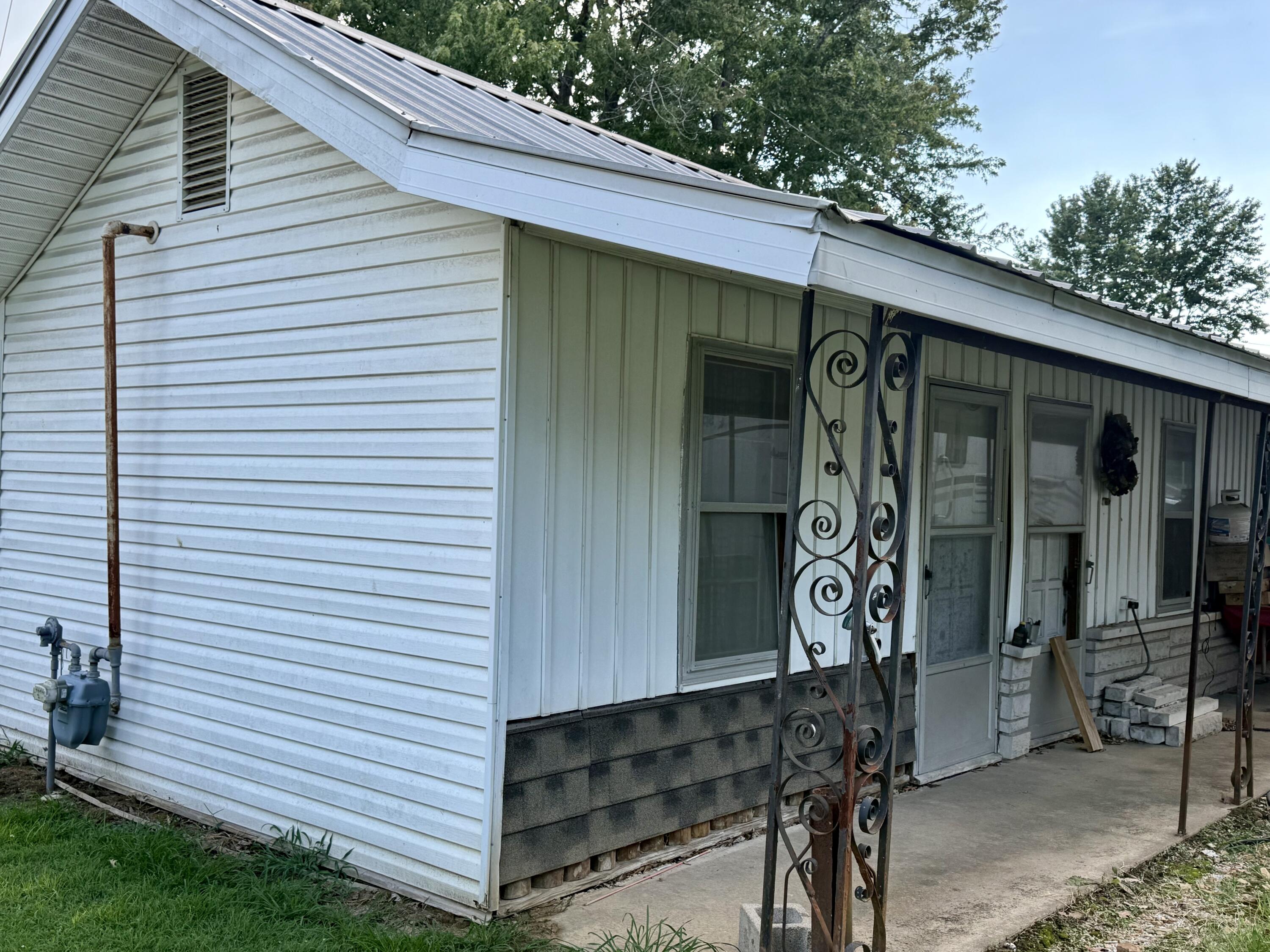 6745 Benton Road Property Photo 14