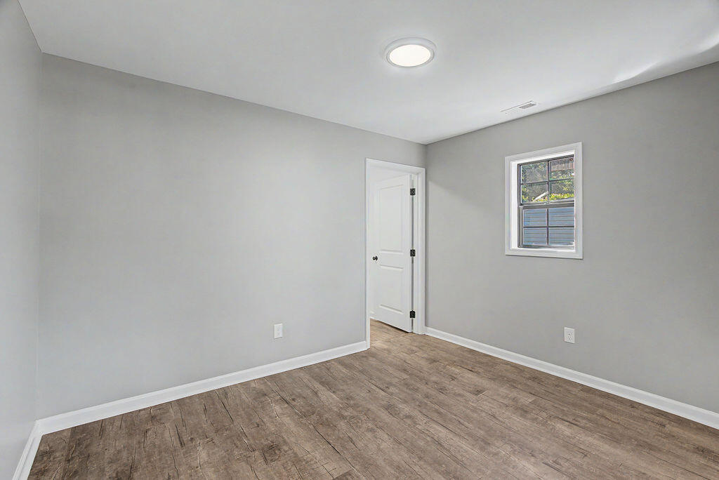 20 Robin Road Property Photo 8