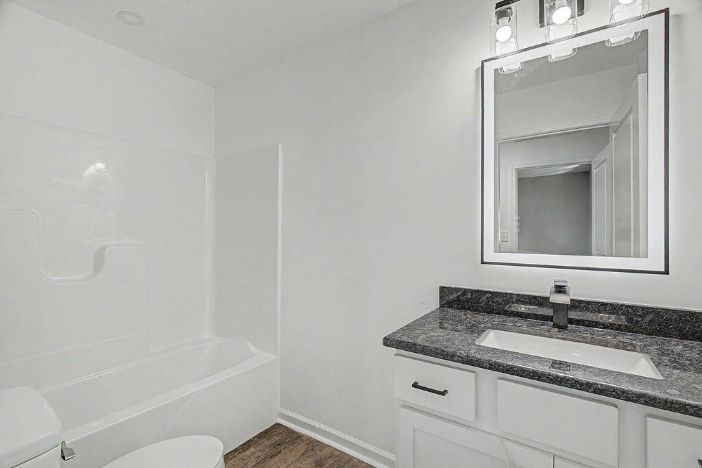 20 Robin Road Property Photo 10