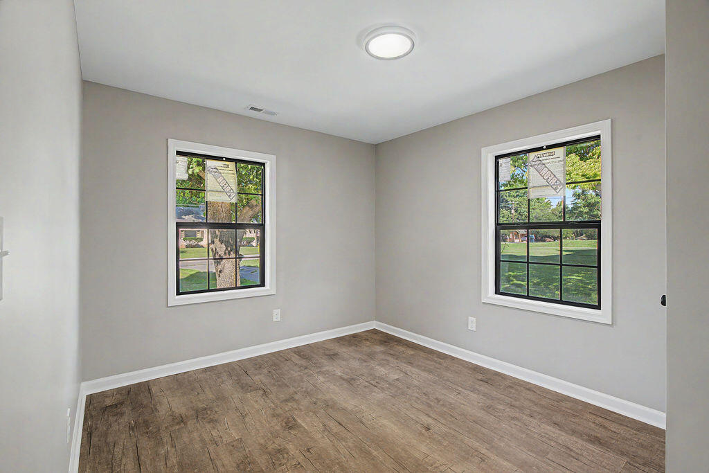 20 Robin Road Property Photo 11