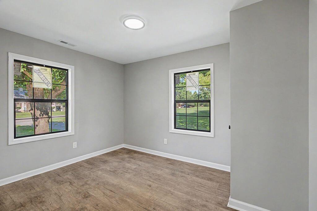 20 Robin Road Property Photo 12