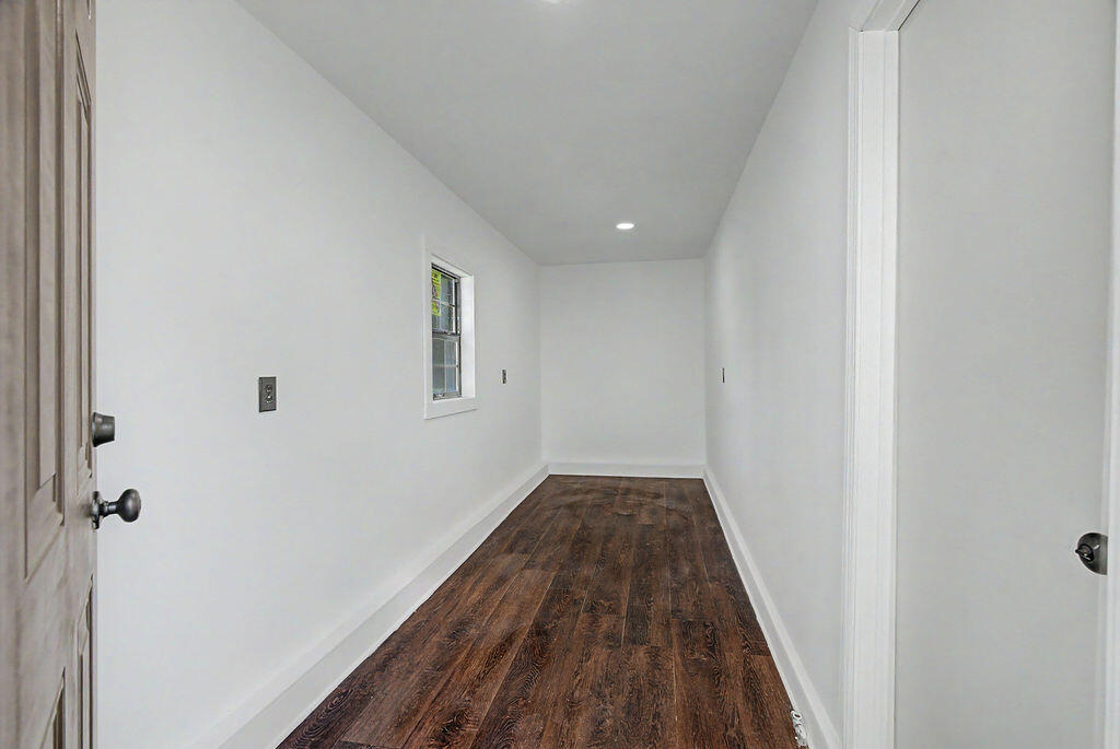 20 Robin Road Property Photo 18