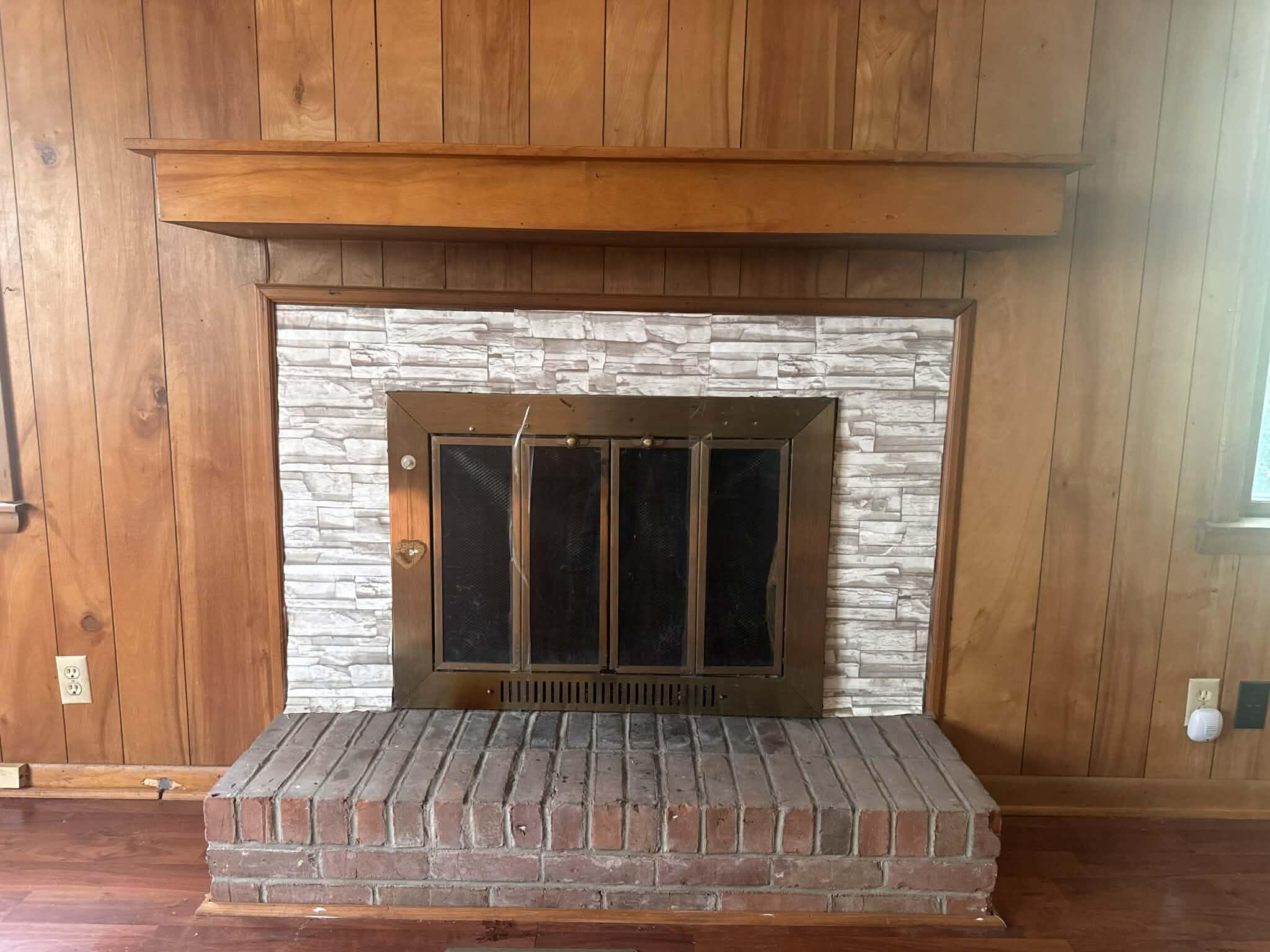 1103 E 18th Street Property Photo 2