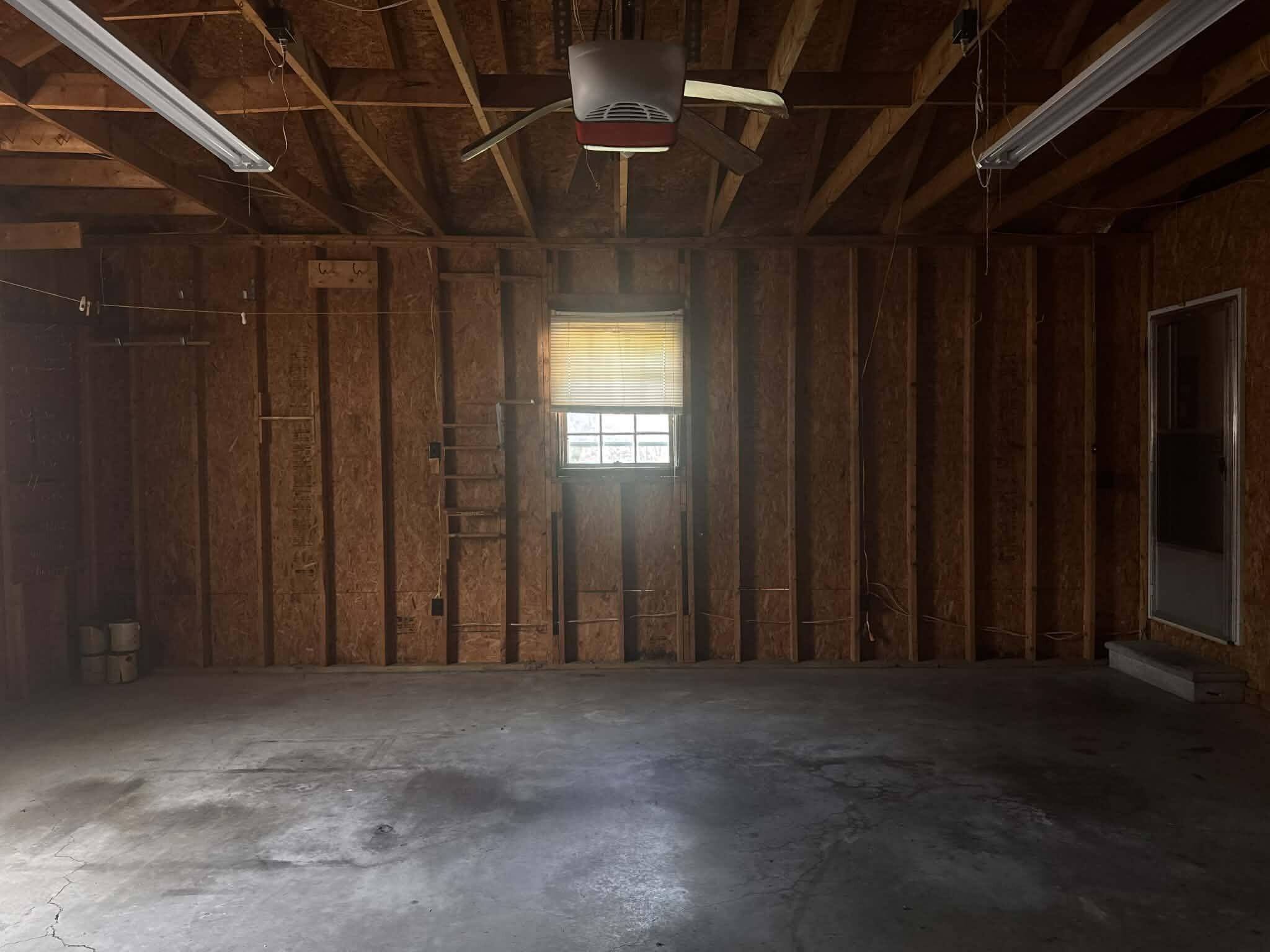 1103 E 18th Street Property Photo 6