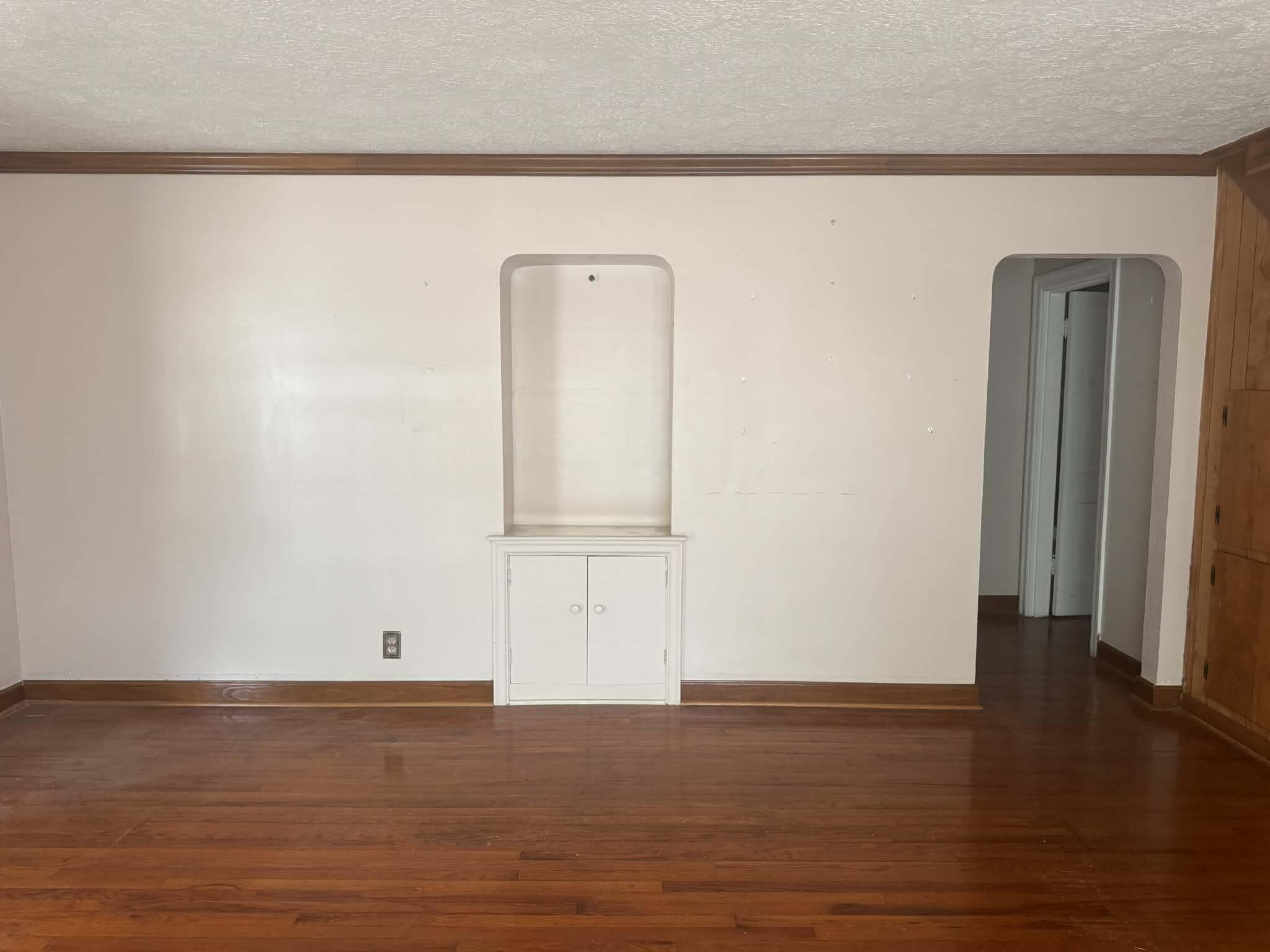 1103 E 18th Street Property Photo 8