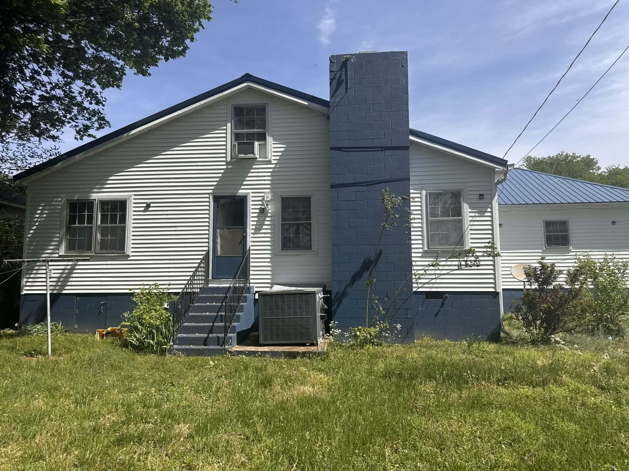 1103 E 18th Street Property Photo 33