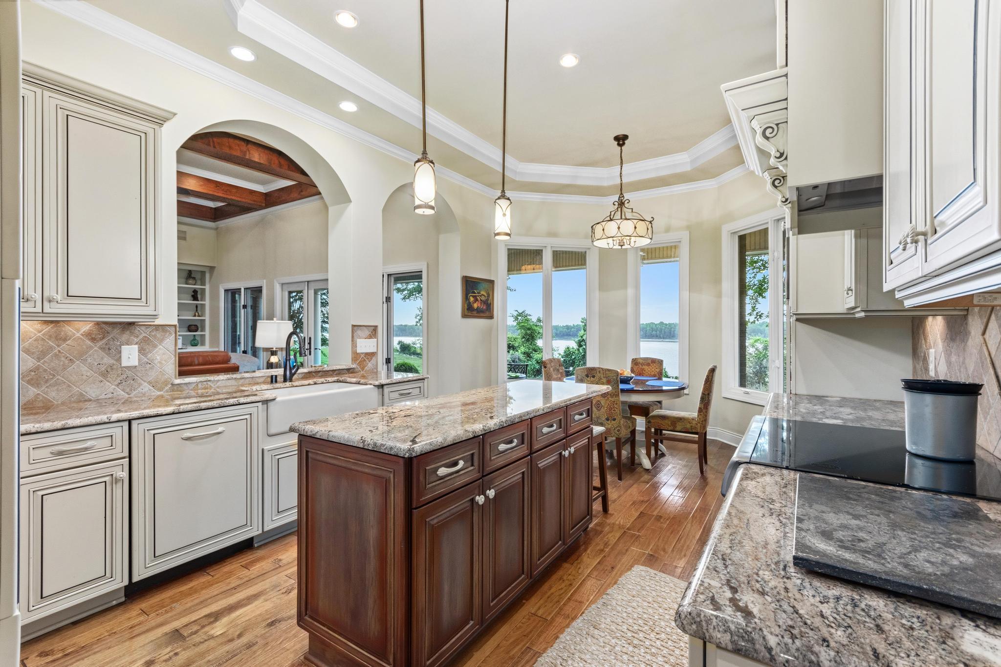 250 Spyglass Drive Property Photo 12