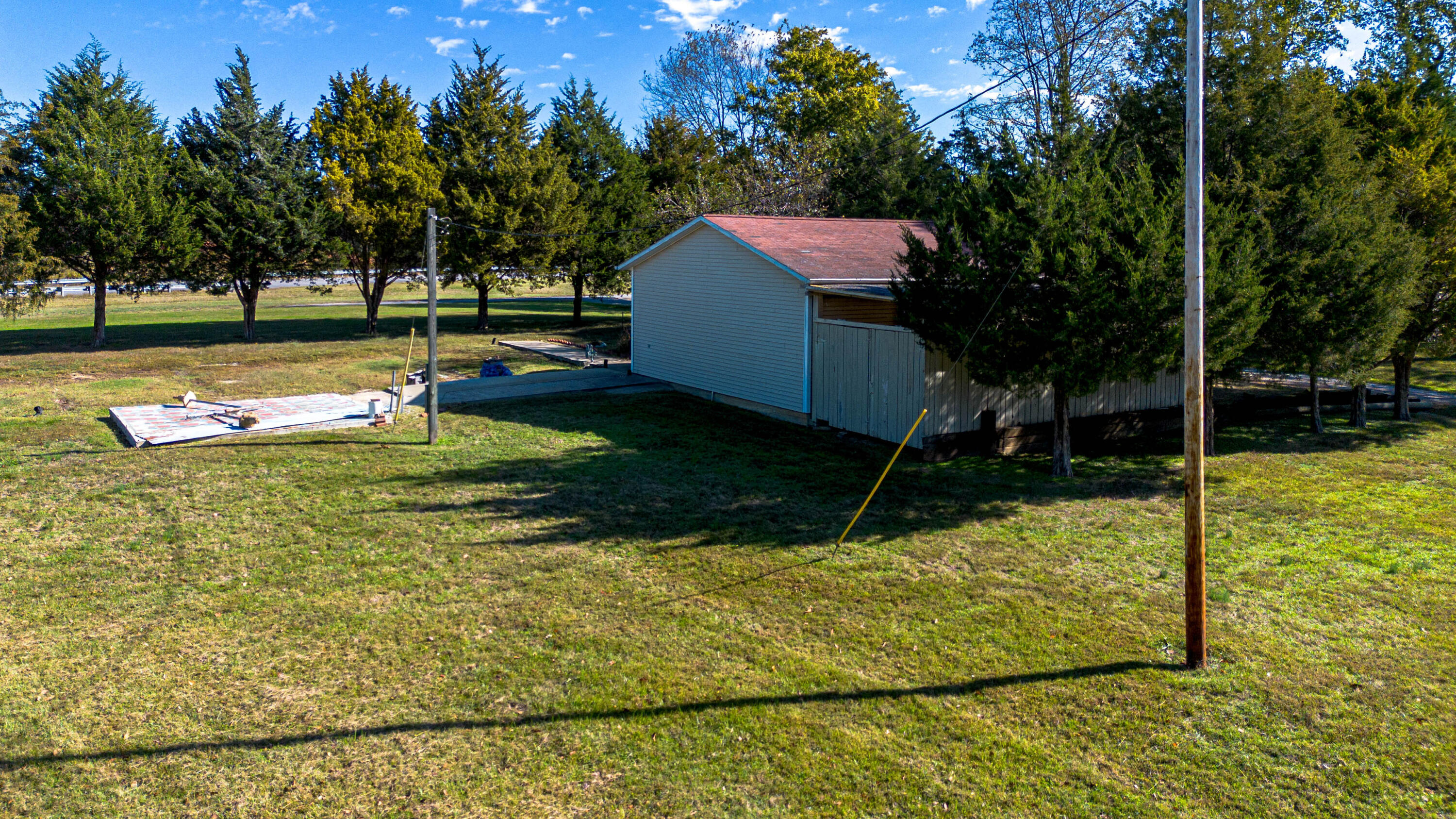 252 County Rd 1228 Property Photo 5