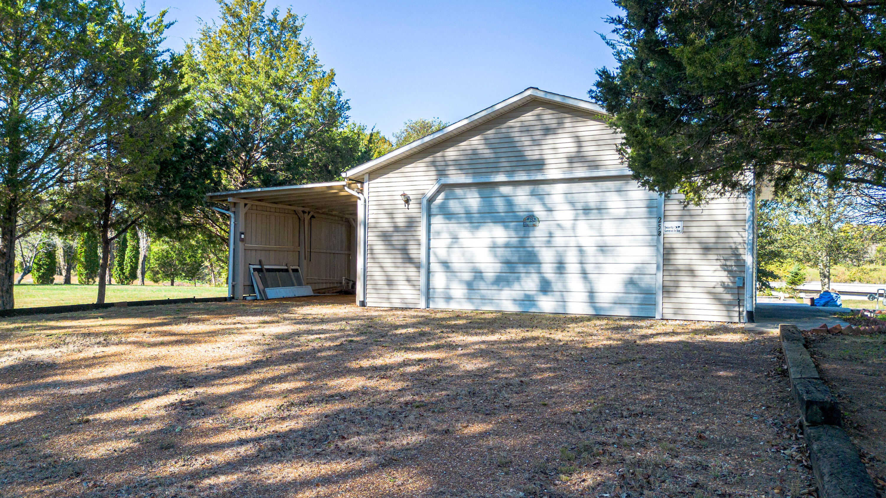 252 County Rd 1228 Property Photo 10