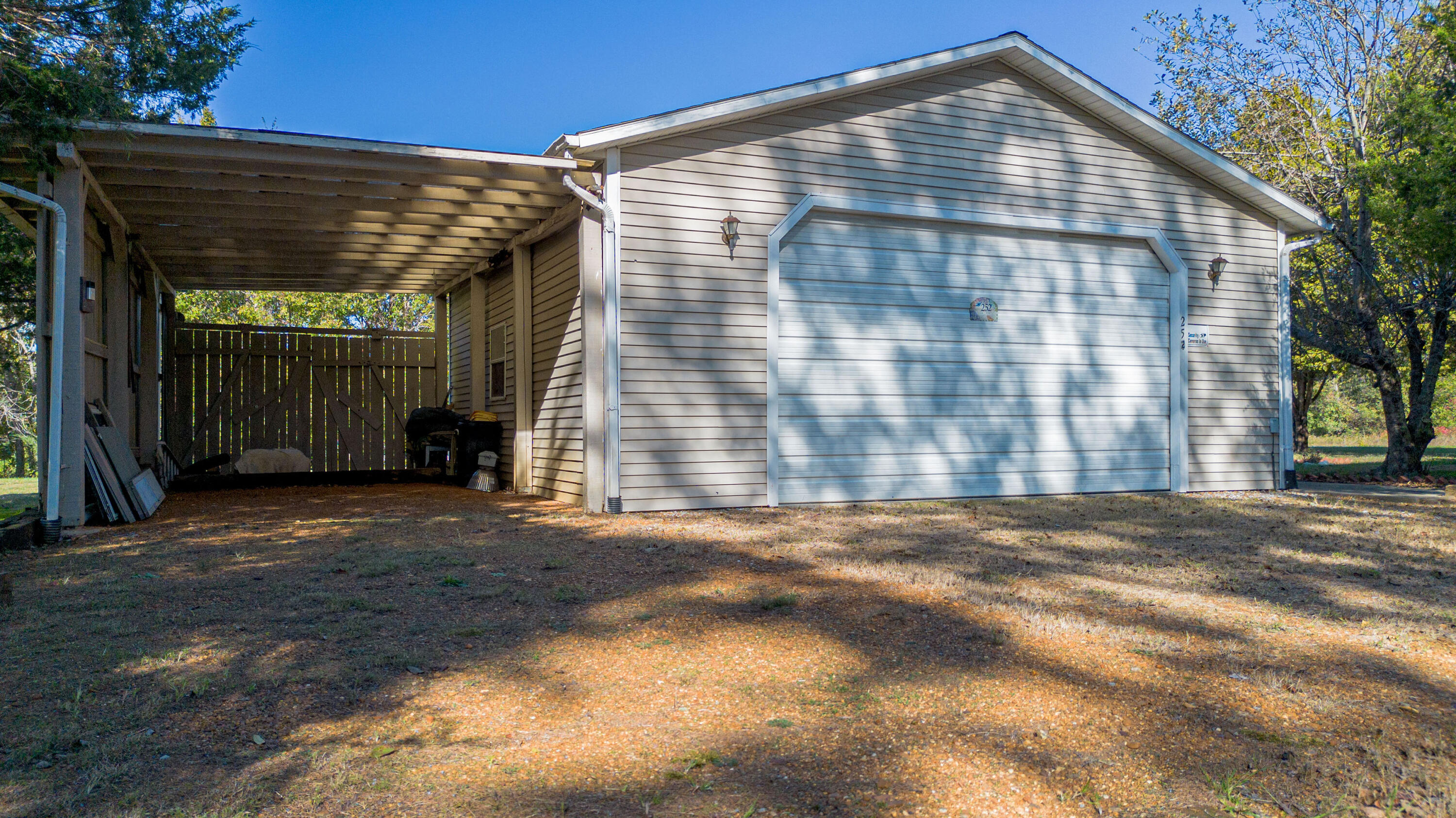 252 County Rd 1228 Property Photo 12