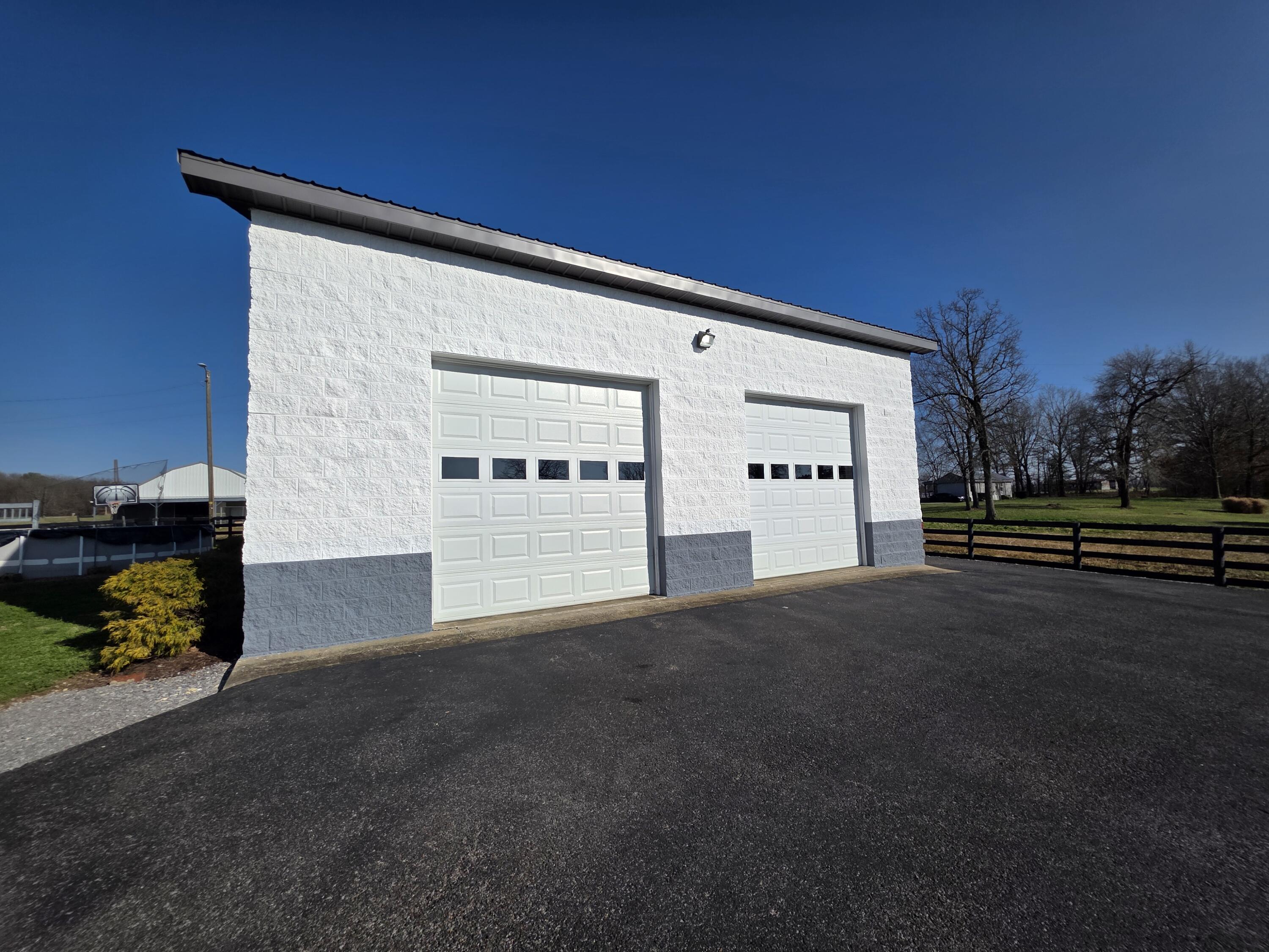 1498 Coopertown Road Property Photo 3