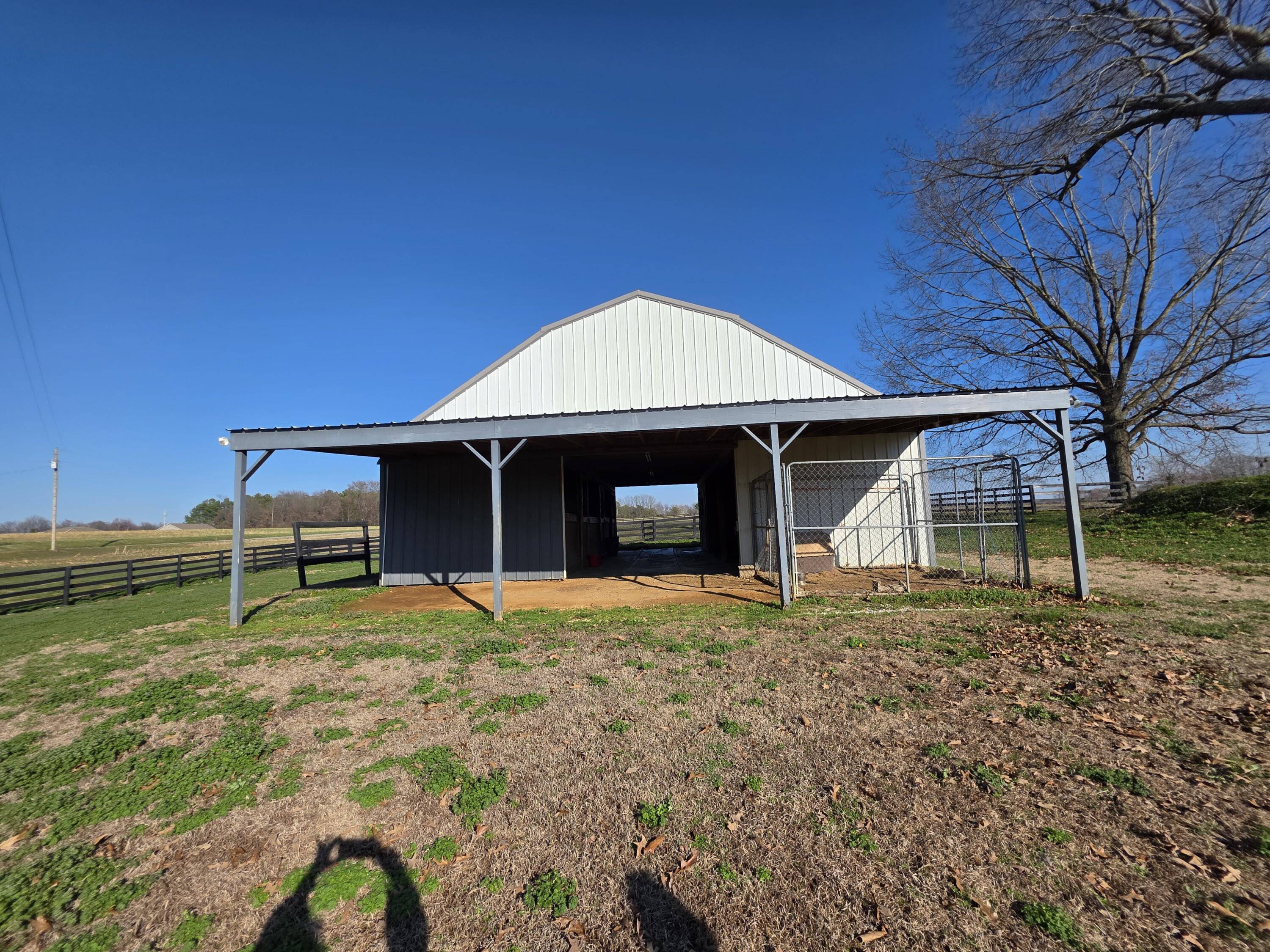 1498 Coopertown Road Property Photo 7