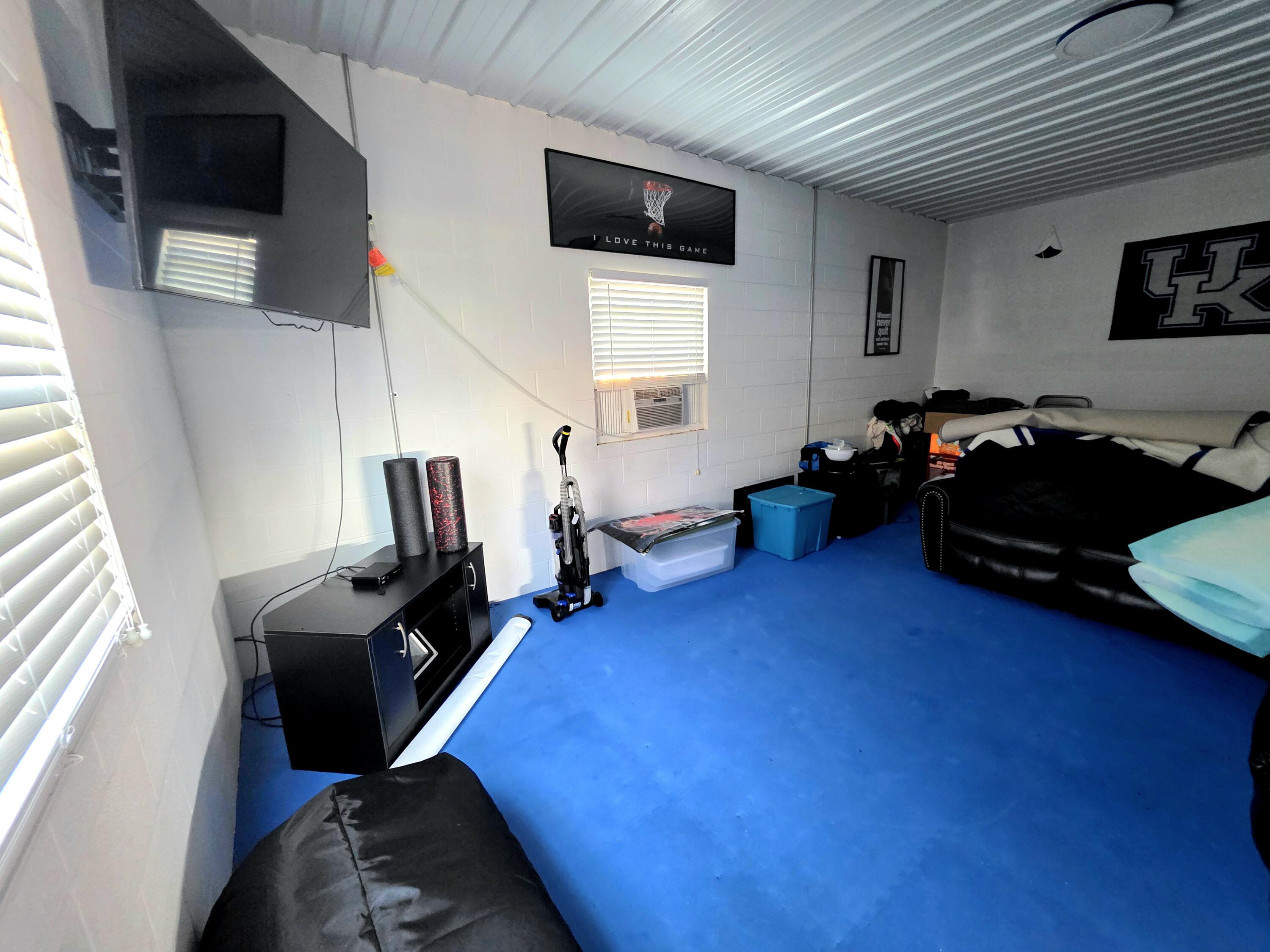 1498 Coopertown Road Property Photo 24