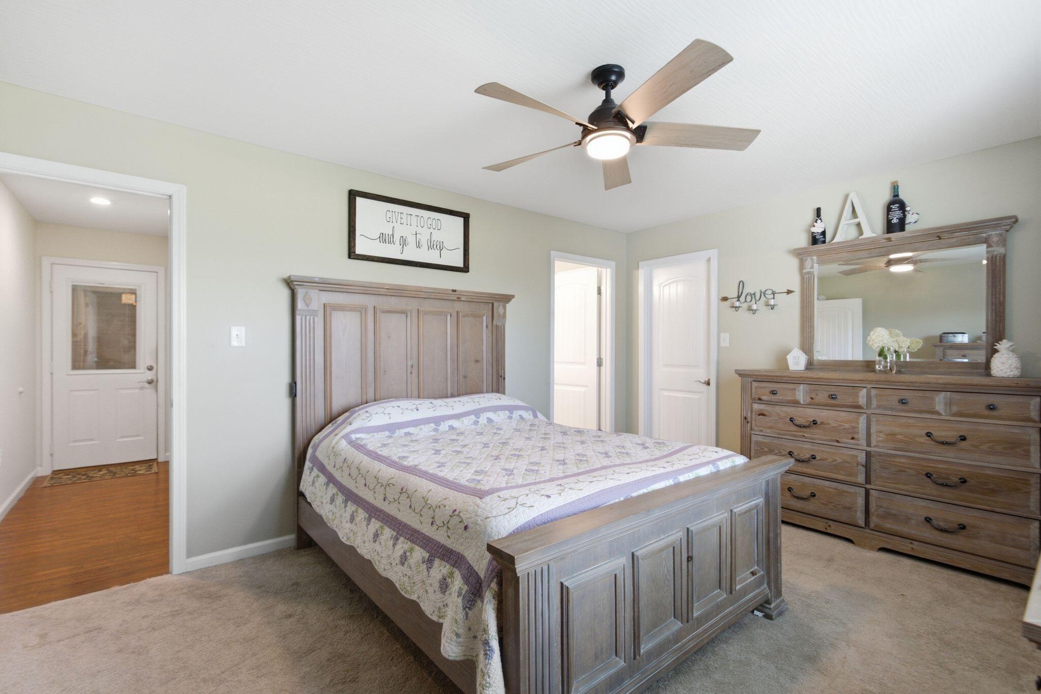 273 Ridgefield Drive Property Photo 27
