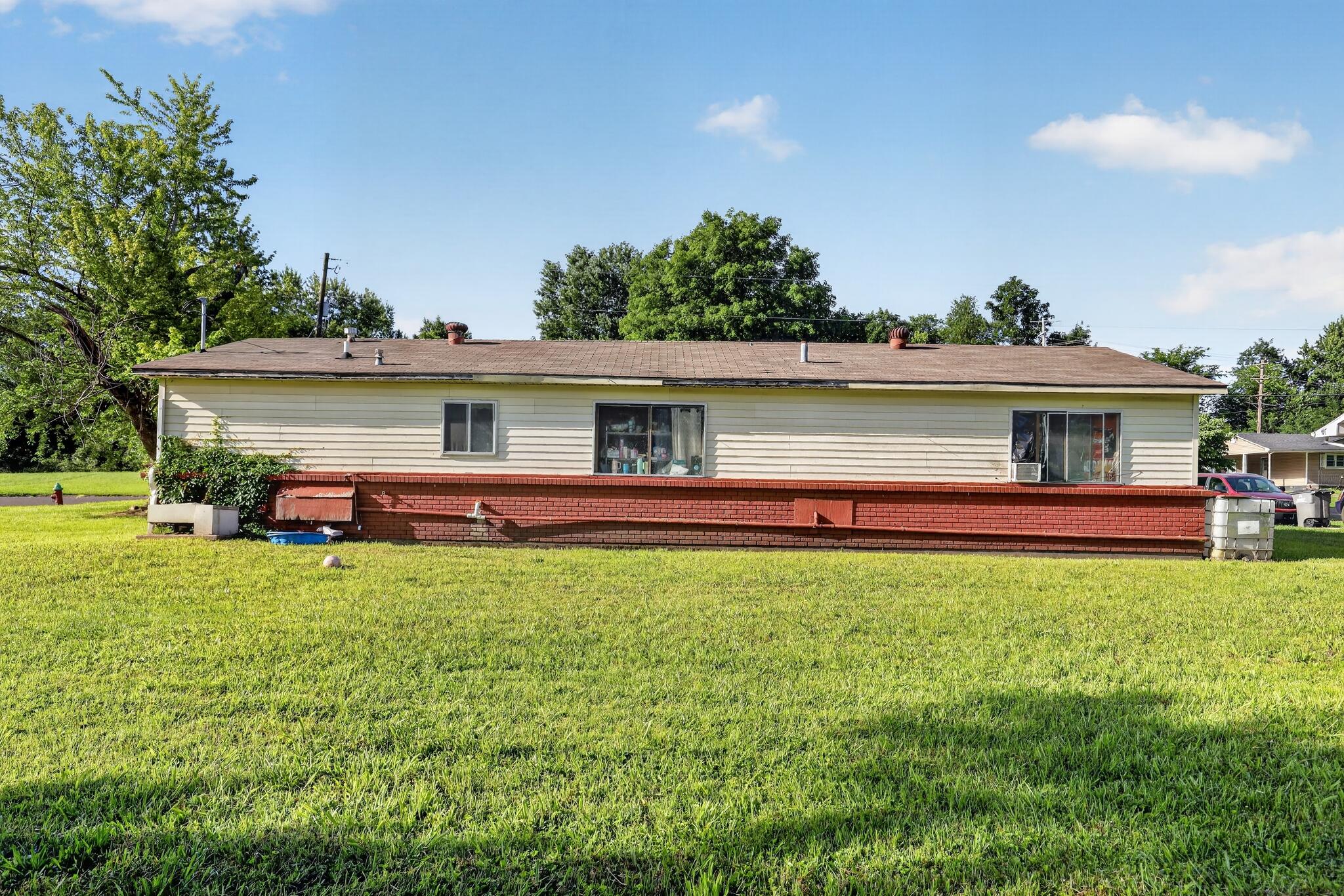 501 Windsor Drive Property Photo 6