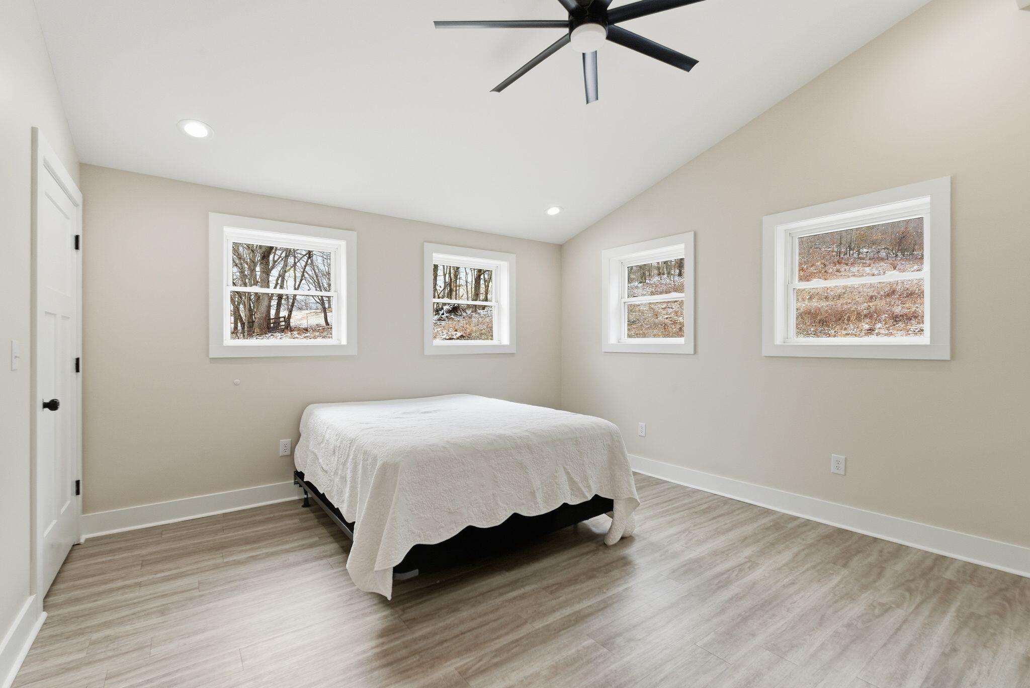 223 Hollin Road Property Photo 26