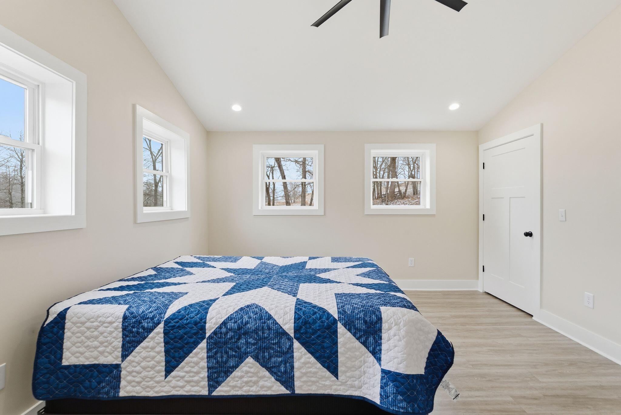 223 Hollin Road Property Photo 32