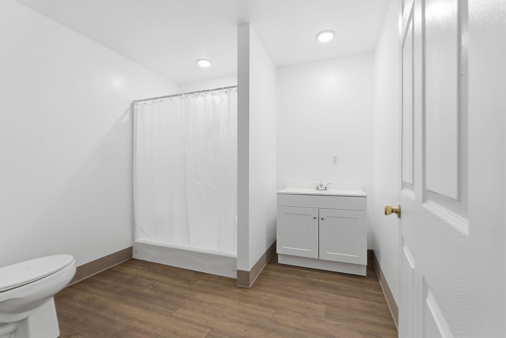 223 Hollin Road Property Photo 41