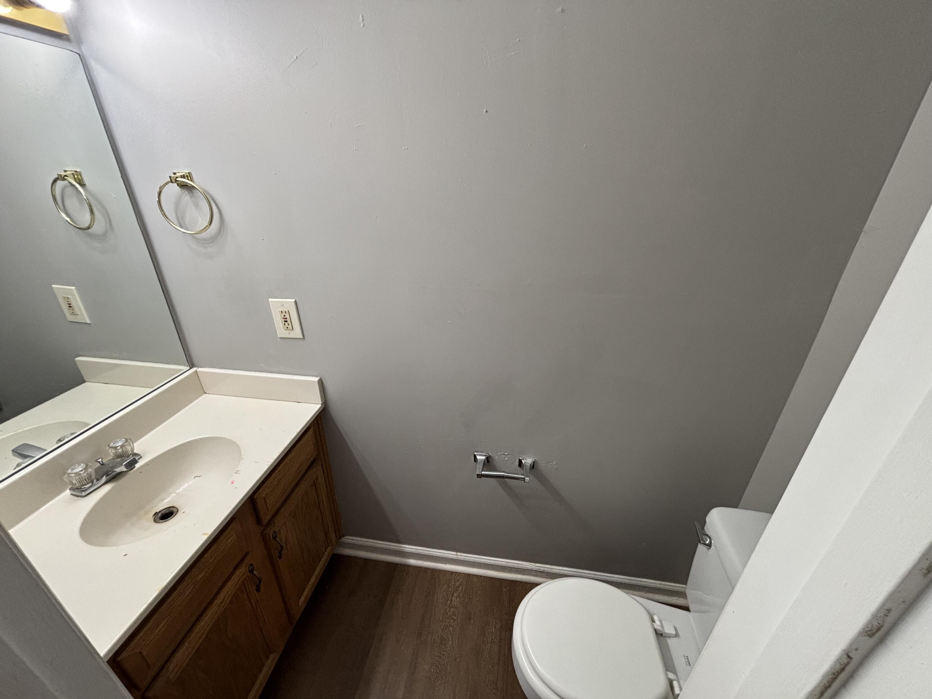 210 Maple Leaf Lane Property Photo 5
