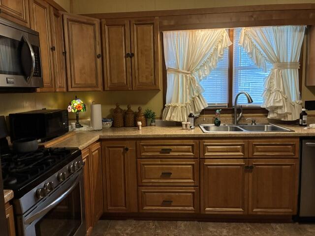 211 Reed Street Property Photo 6