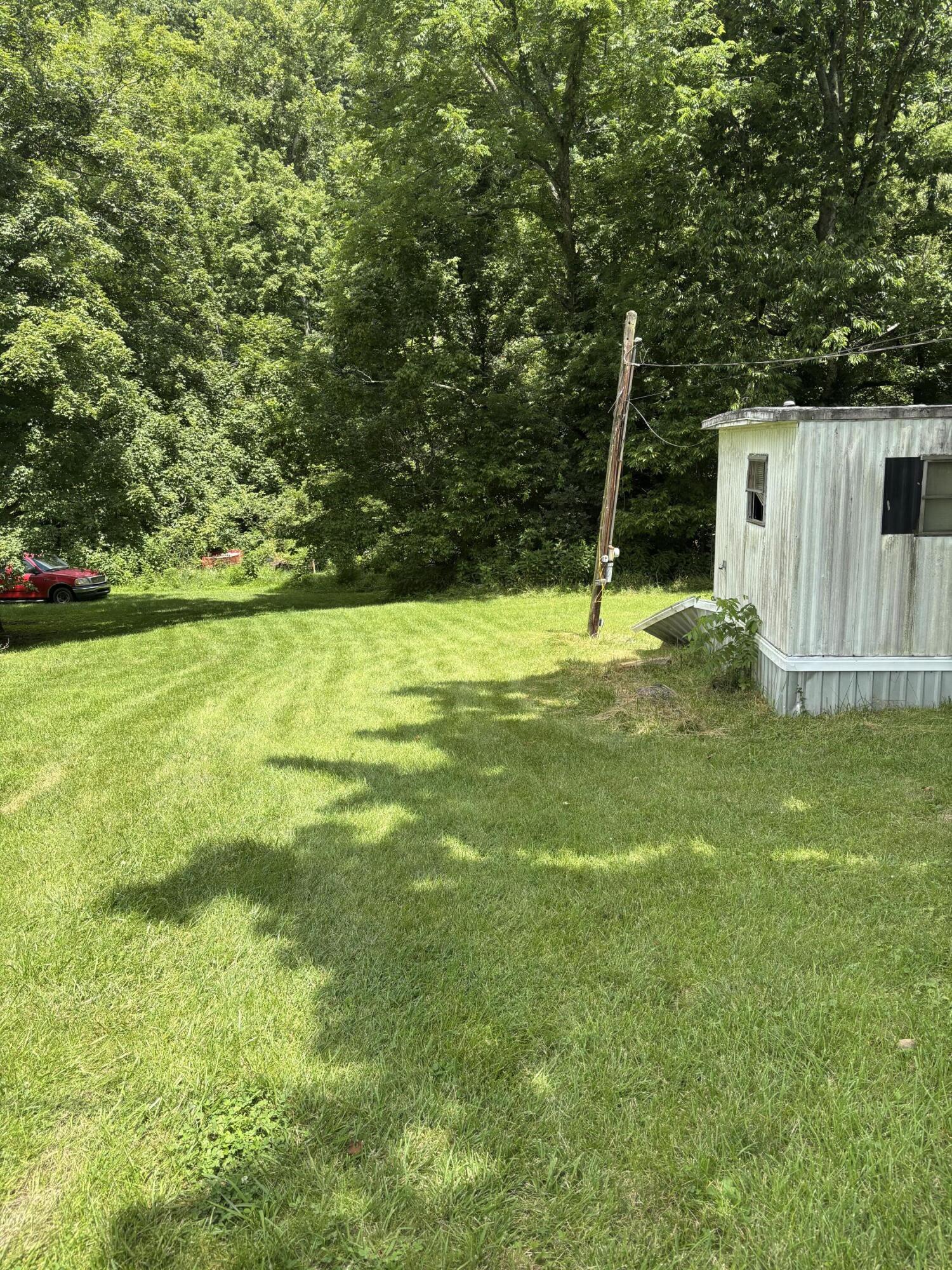 6250 Mccracken Pike Property Photo 4