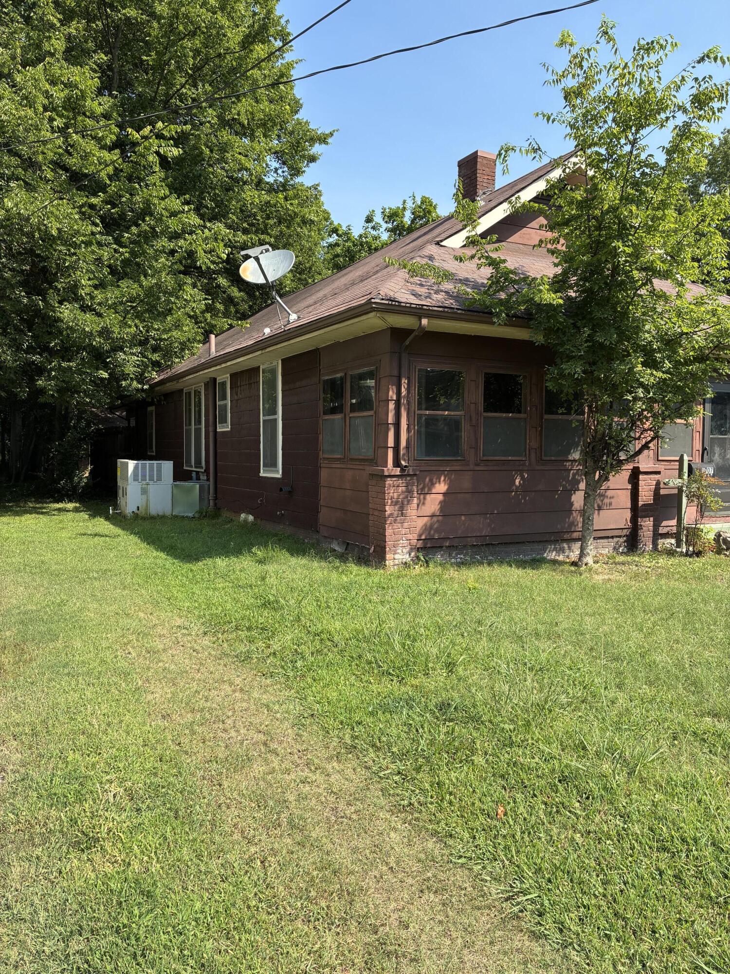 1907 Adams Street Property Photo 19
