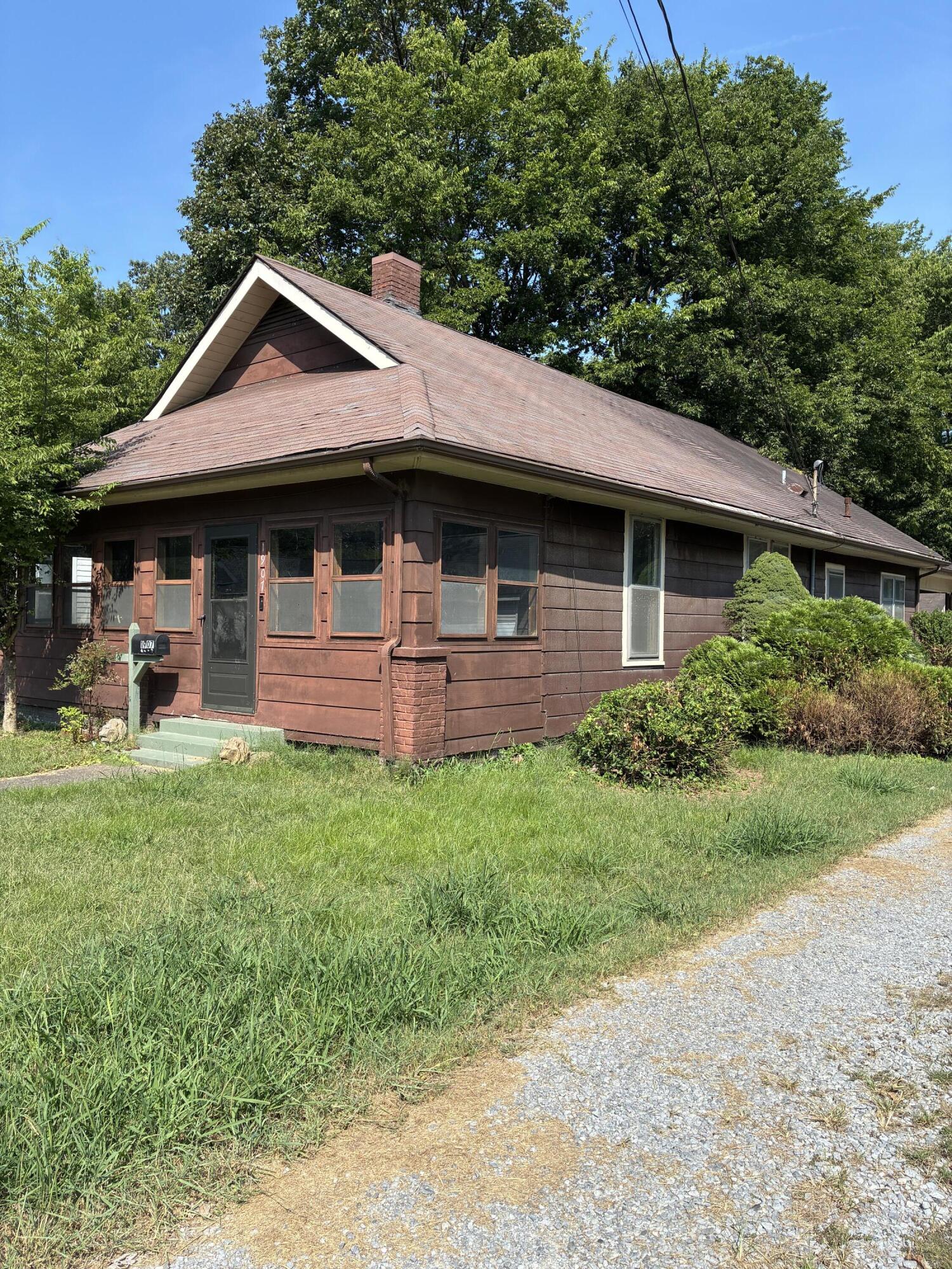 1907 Adams Street Property Photo 20