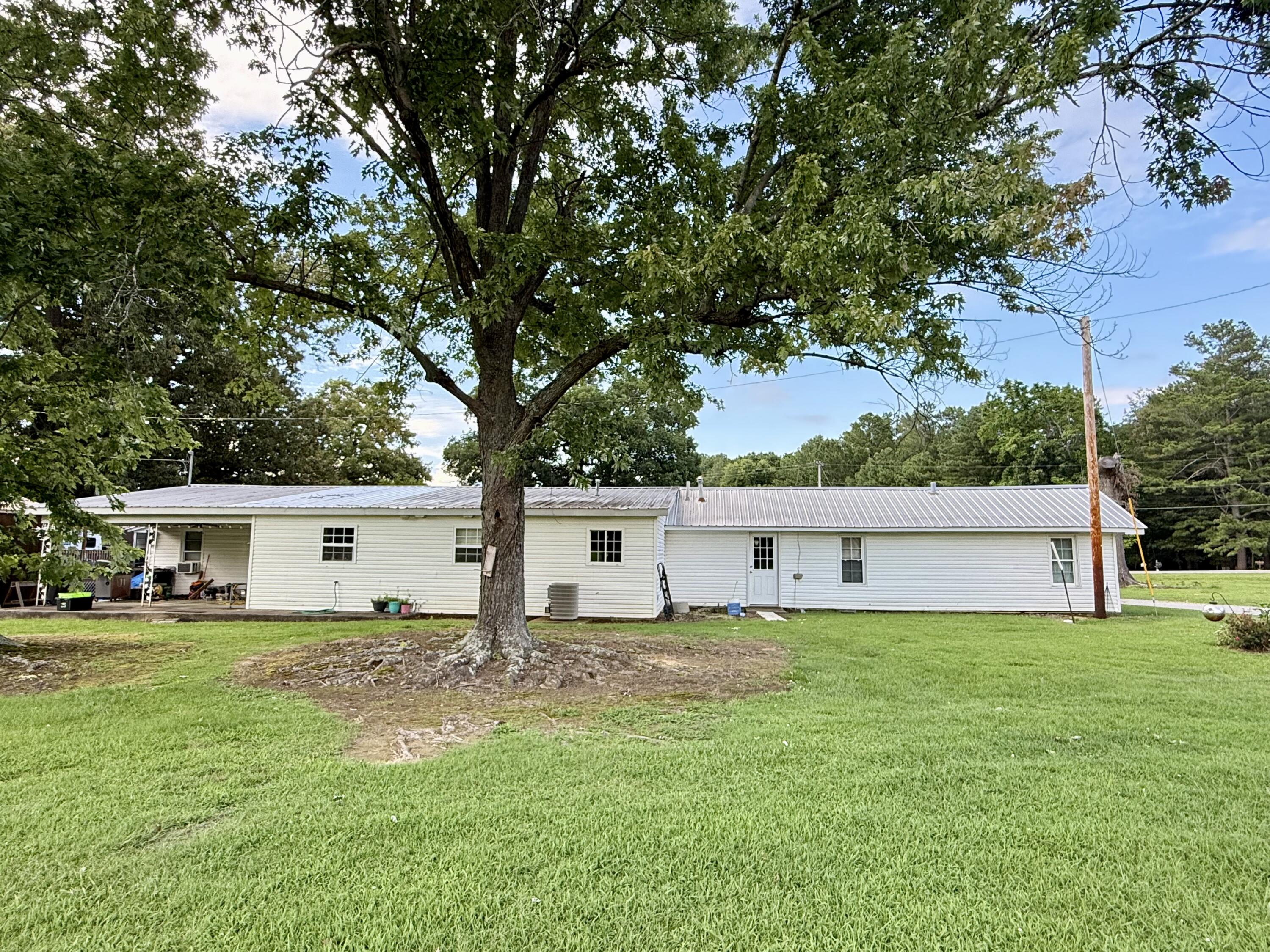 6745 Benton Road Property Photo 11