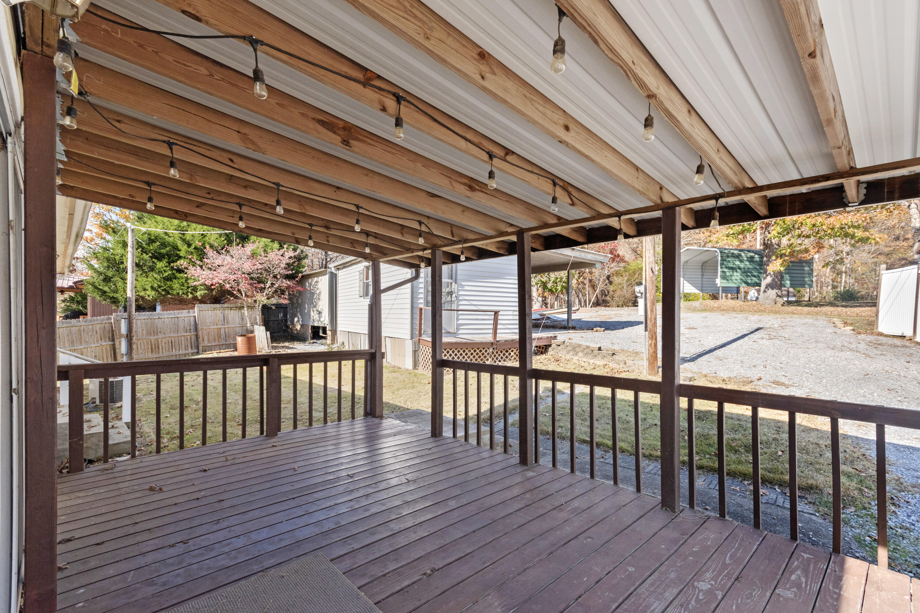 408 Shoreline Drive Property Photo 4