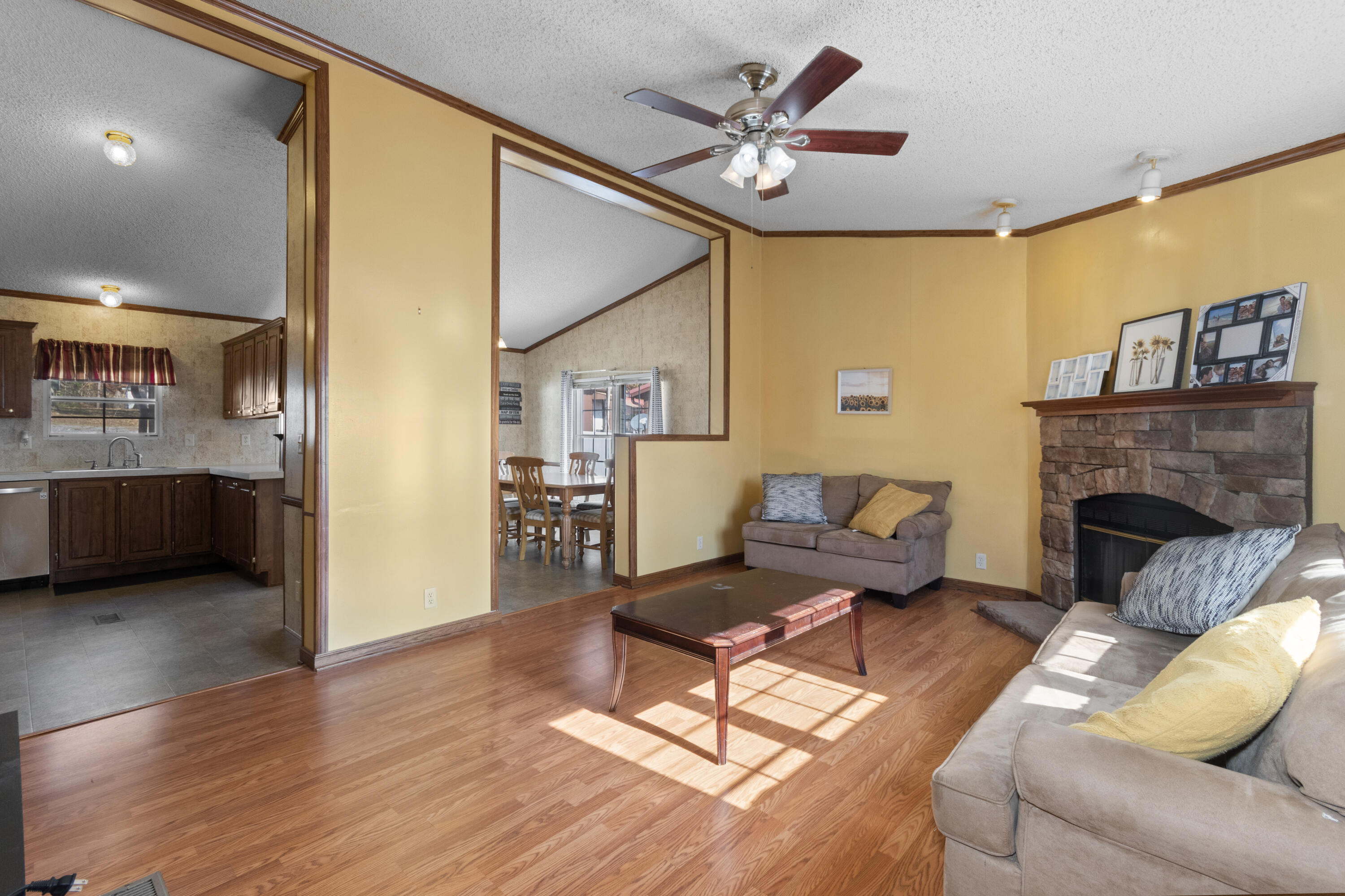 408 Shoreline Drive Property Photo 6