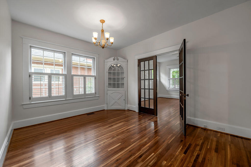814 Melrose Avenue Property Photo 6