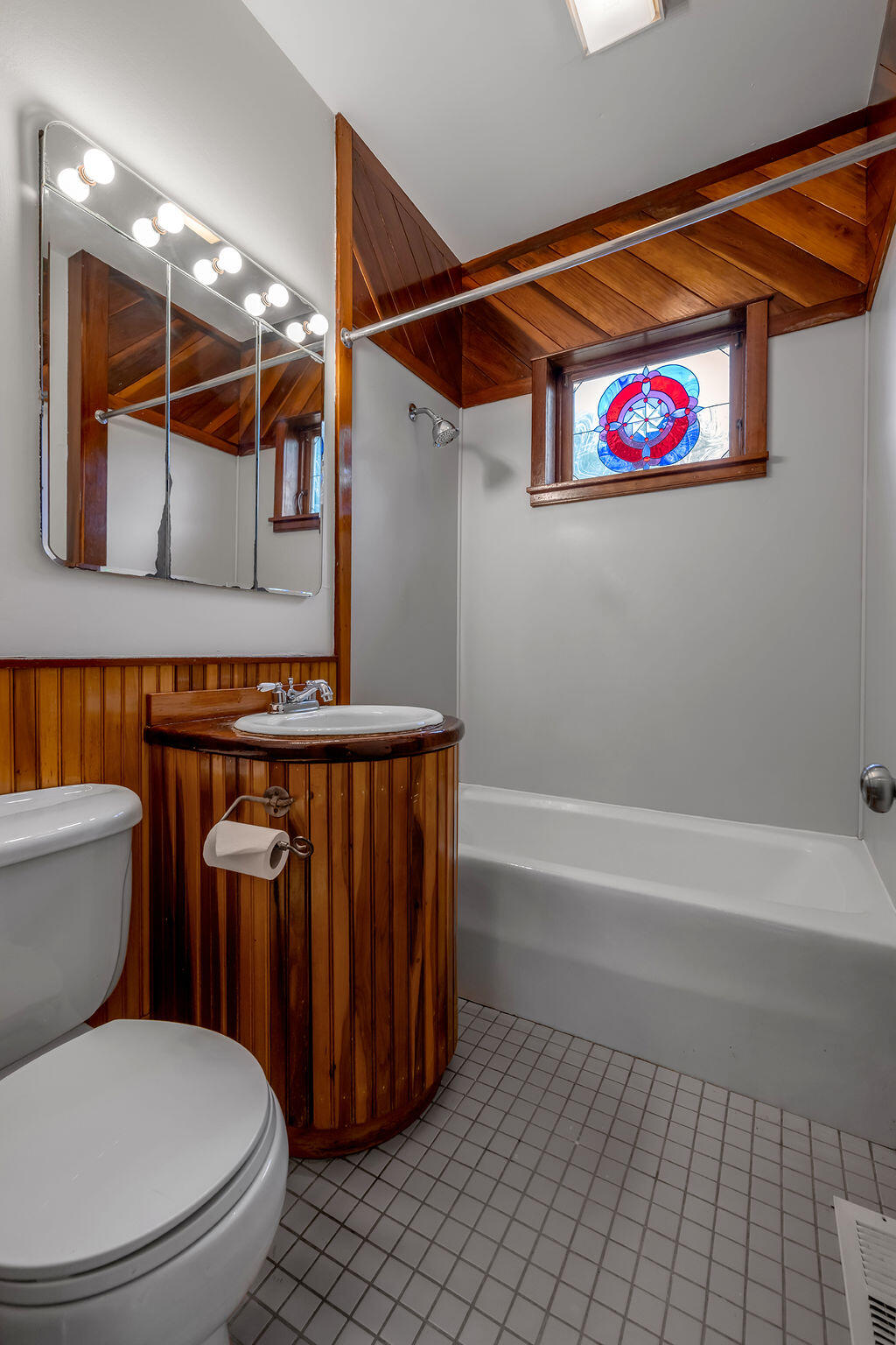 814 Melrose Avenue Property Photo 22
