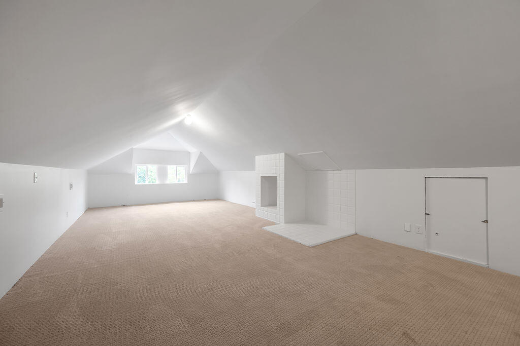 814 Melrose Avenue Property Photo 26