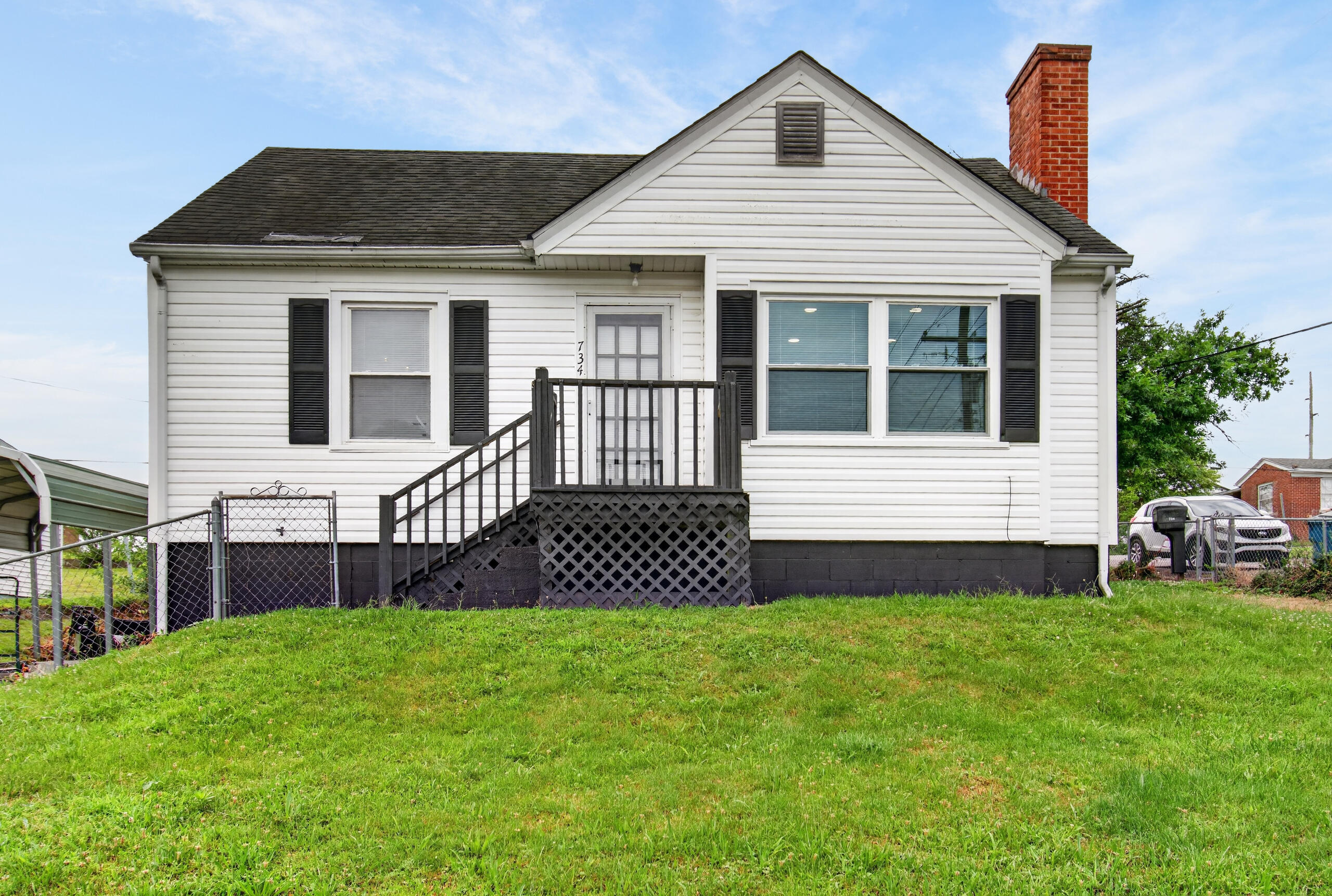 734 Maple Avenue Property Photo 1