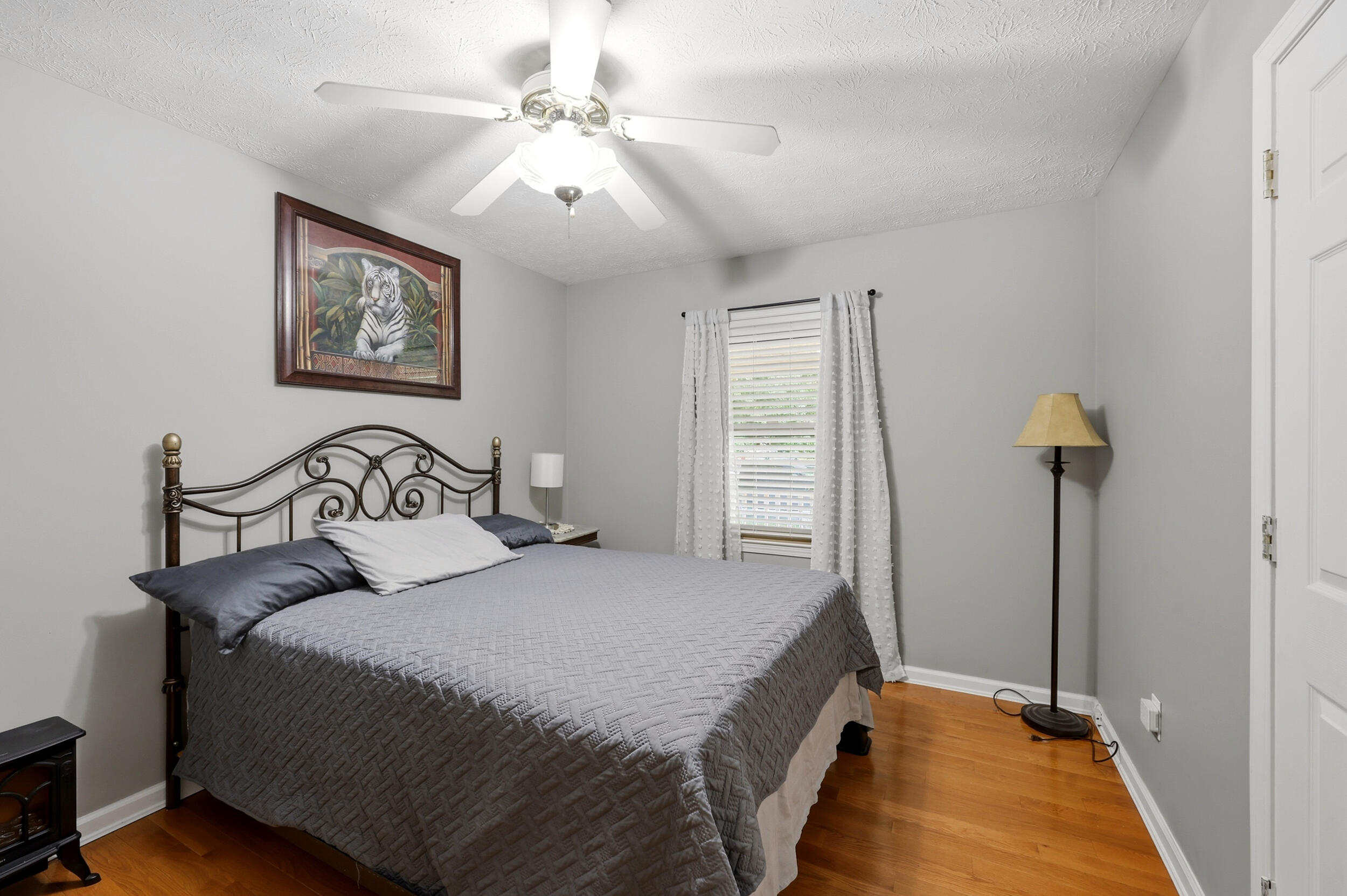 216 Robyn Drive Property Photo 5