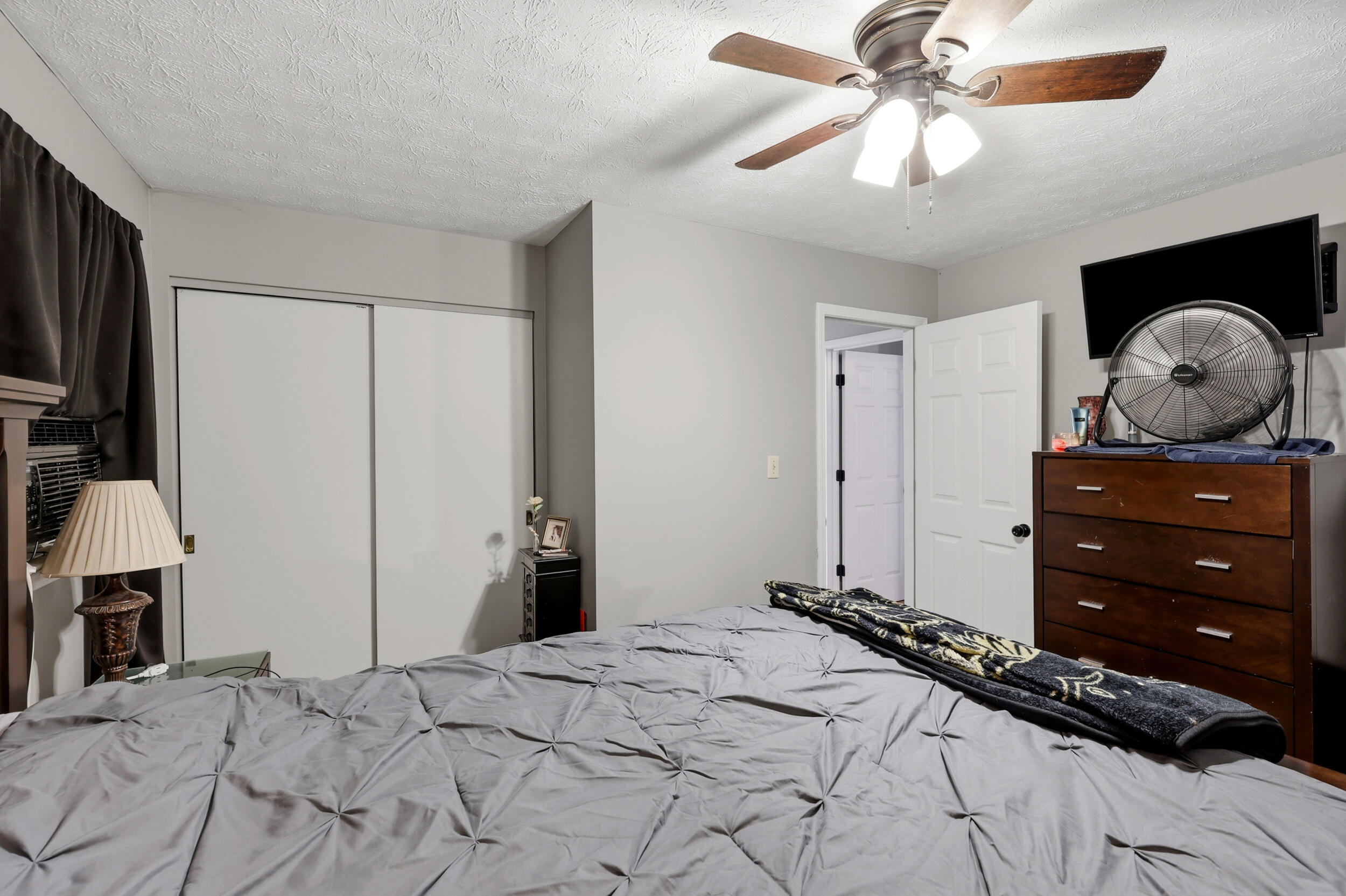 216 Robyn Drive Property Photo 9