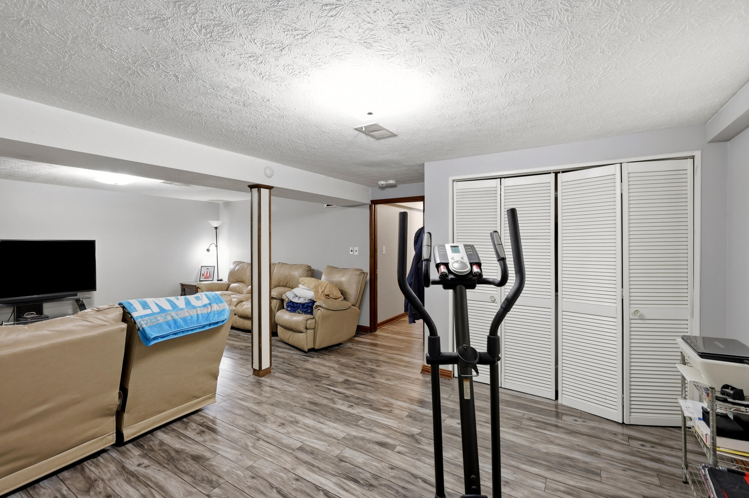 216 Robyn Drive Property Photo 17