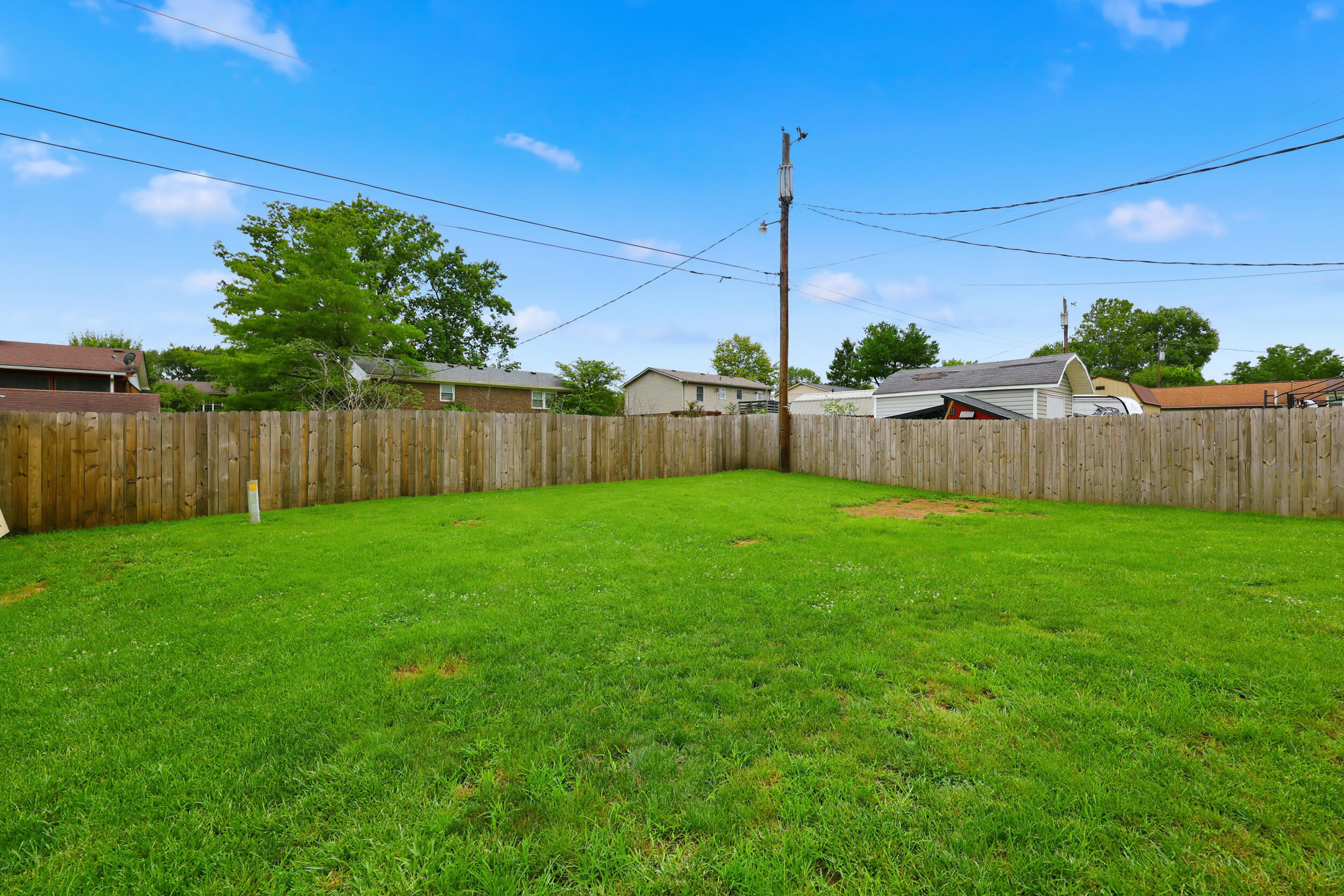 216 Robyn Drive Property Photo 25