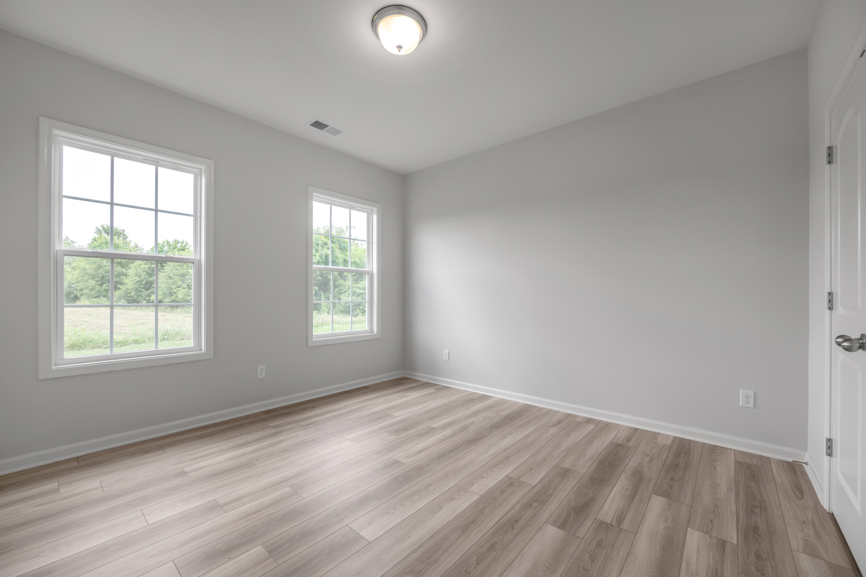 1909 Belhurst Way Property Photo 9